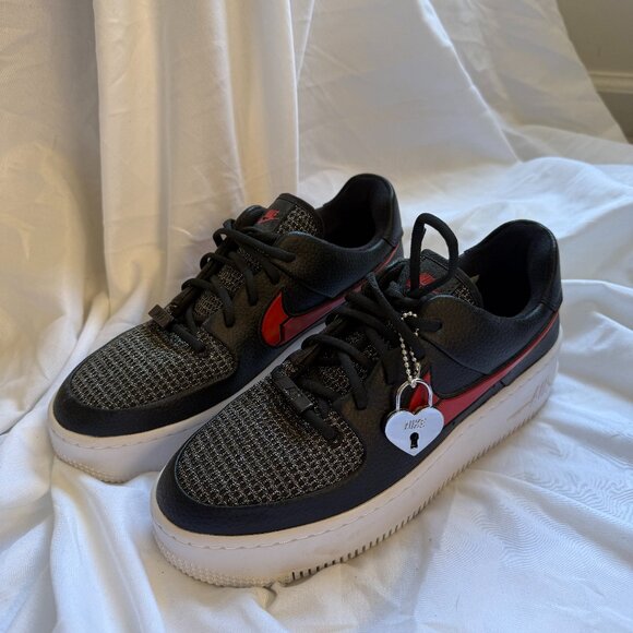 Nike Air Force 1 Sage Low Valentine’s Day CU4759-001 Size 7.5 | Worn Once – Pris - Picture 1 of 5